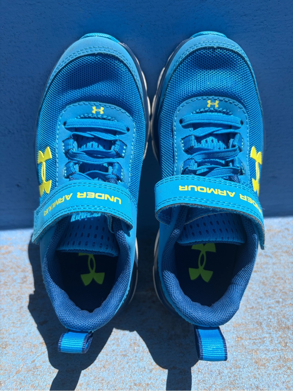 Under Armour Boys 12K Assert 8 TD Sneakers Shoes Electric Blue Neon Green